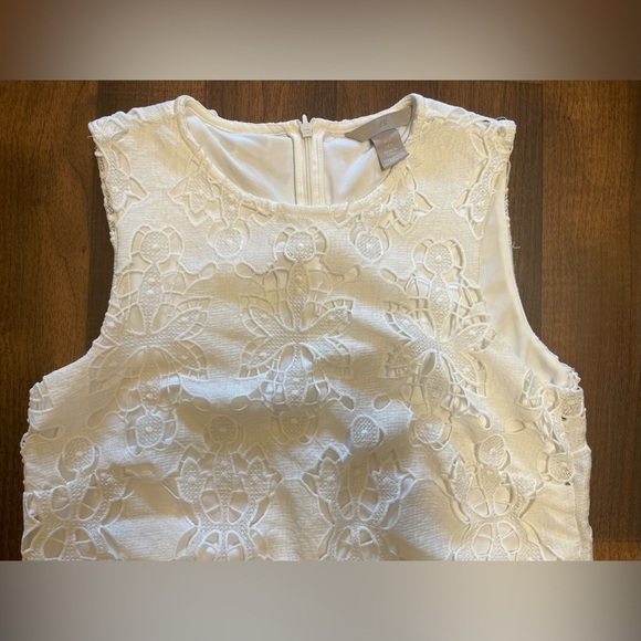 H&M White Sleeveless Embellished Blouse - Picture 10 of 10